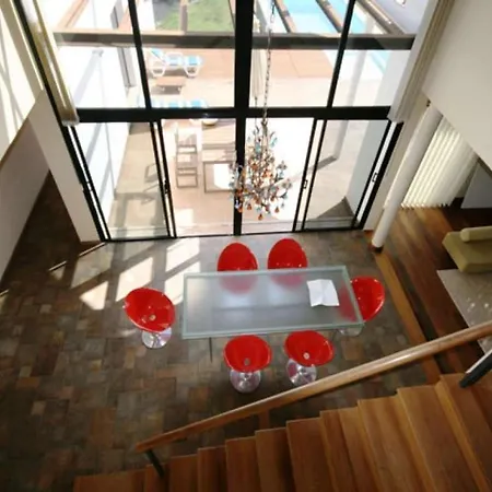 Sleeps 6 Pool Wifi Nazaret