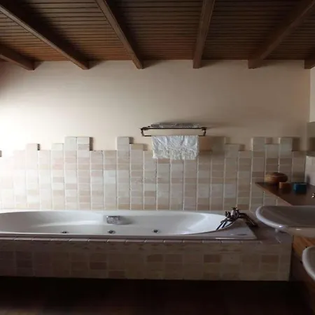 Sleeps 6 Pool Wifi Villa *